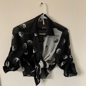 Cropped summer shirt